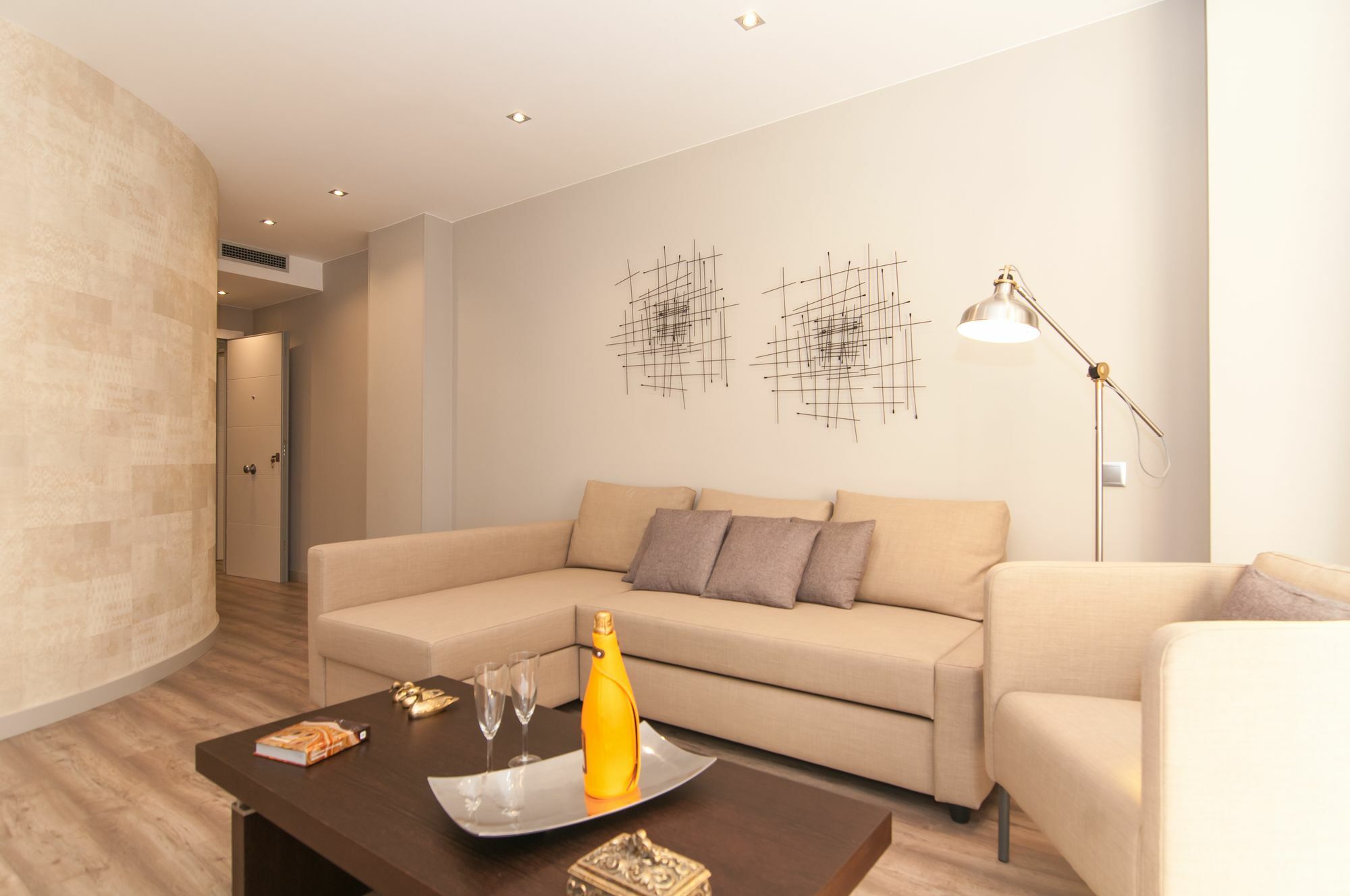 Montaber Apartments - Sagrada Familia Barcelona Zewnętrze zdjęcie