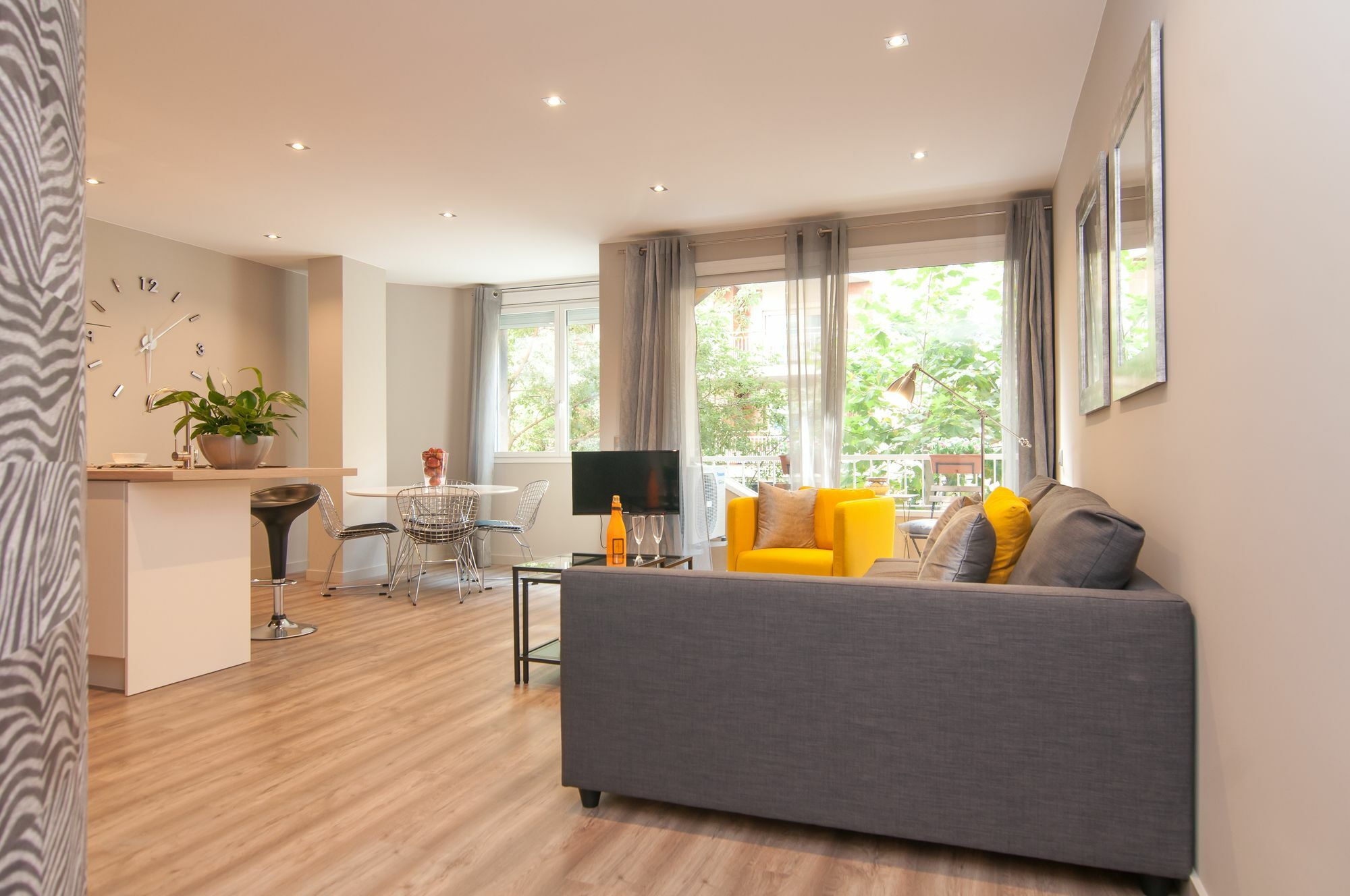 Montaber Apartments - Sagrada Familia Barcelona Zewnętrze zdjęcie